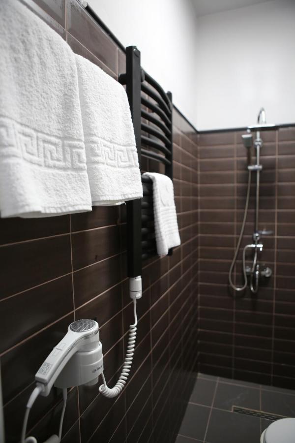 Dark Boutique Hotel Shkoze Eksteriør billede