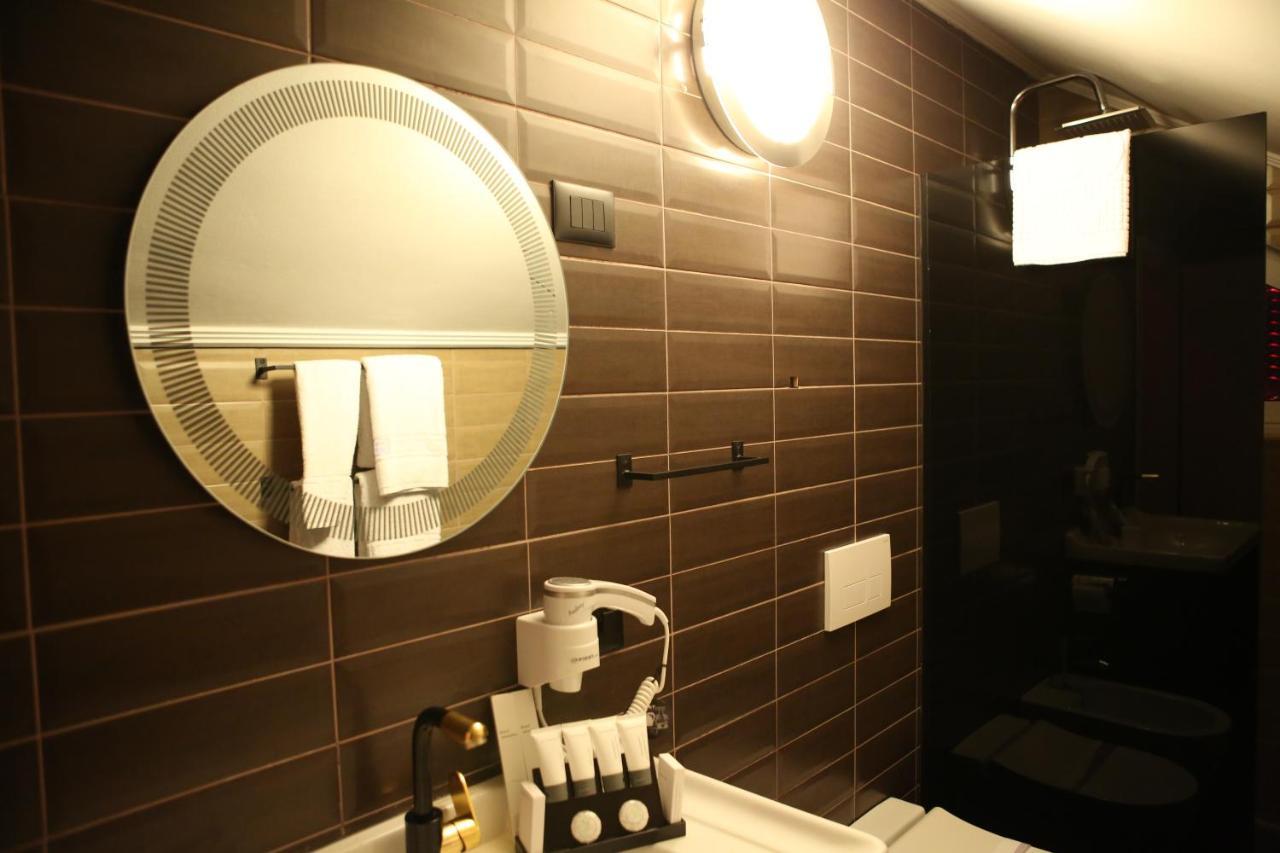 Dark Boutique Hotel Shkoze Eksteriør billede