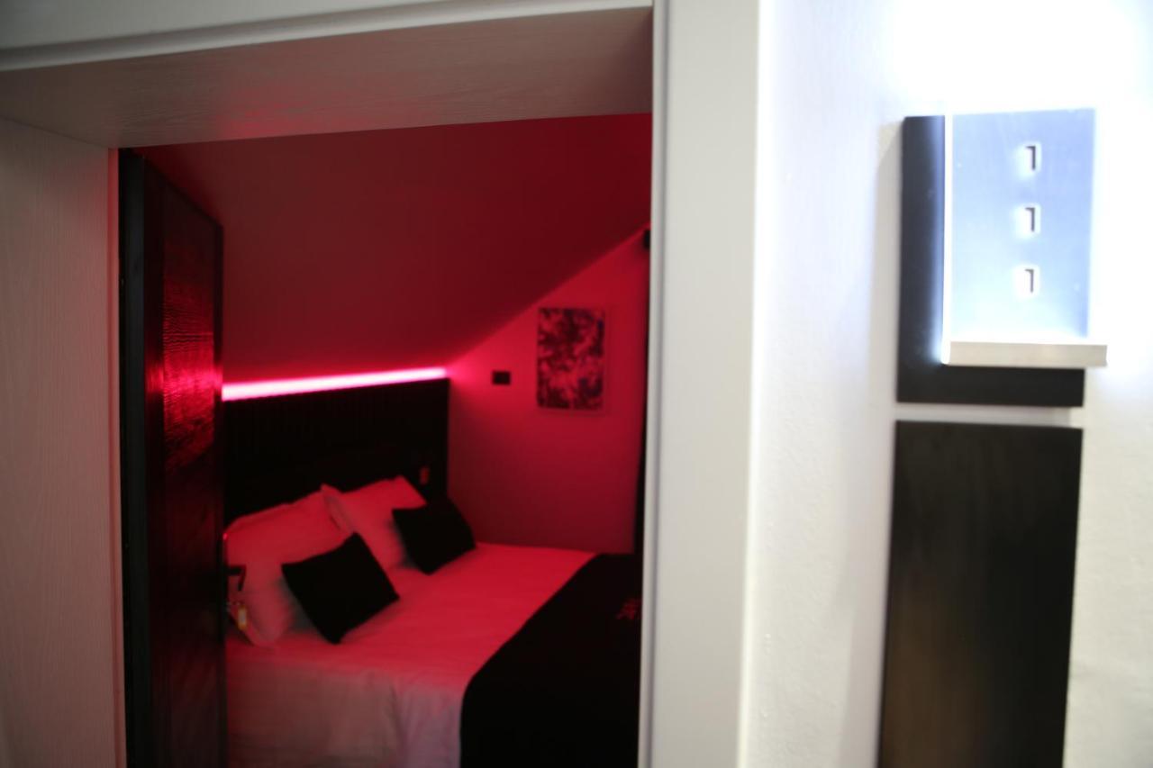 Dark Boutique Hotel Tirana Eksteriør billede