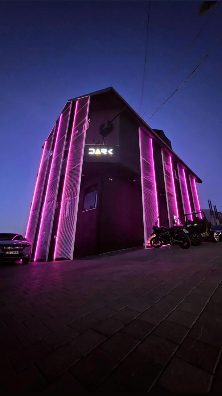 Dark Boutique Hotel Shkoze Eksteriør billede