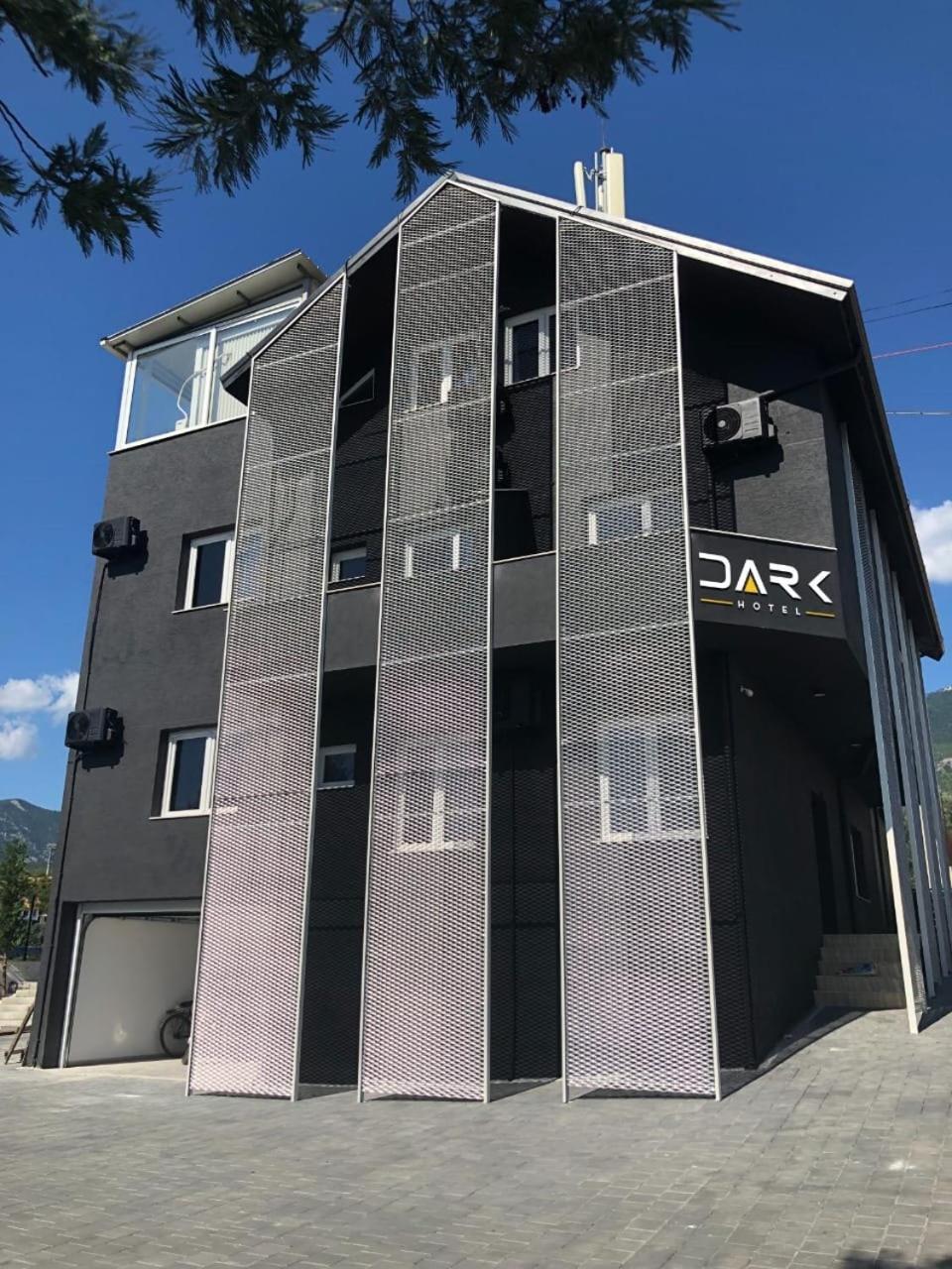 Dark Boutique Hotel Shkoze Eksteriør billede